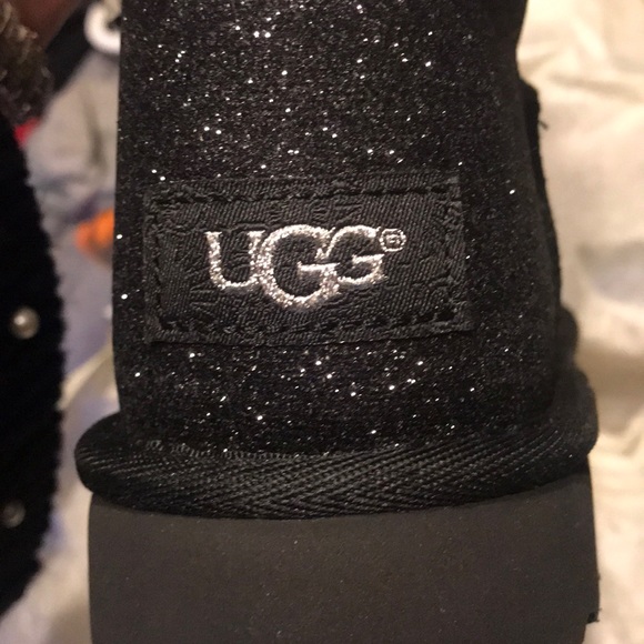 Brand New Uggs - Picture 6 of 8